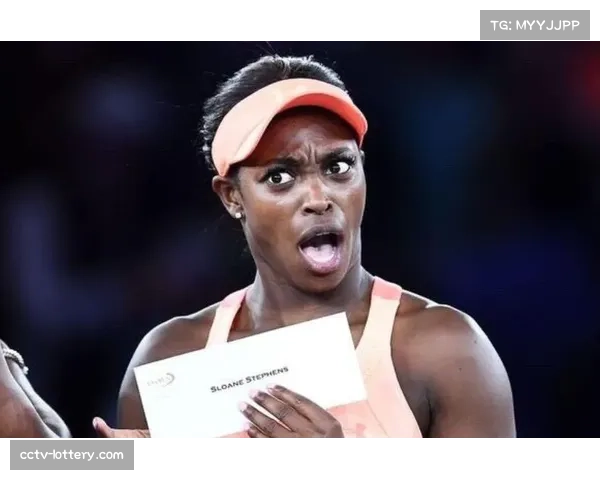 萨布里娜-约内斯库三分大赛连中11球夺冠,奖金提升至6万美元 萨布里娜-约内斯库三分大赛连中11球夺冠,奖金提升至6万美元